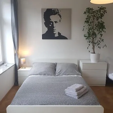 Apartment Apt In The Trendy District Neustadt/louisenstrasse Dresden